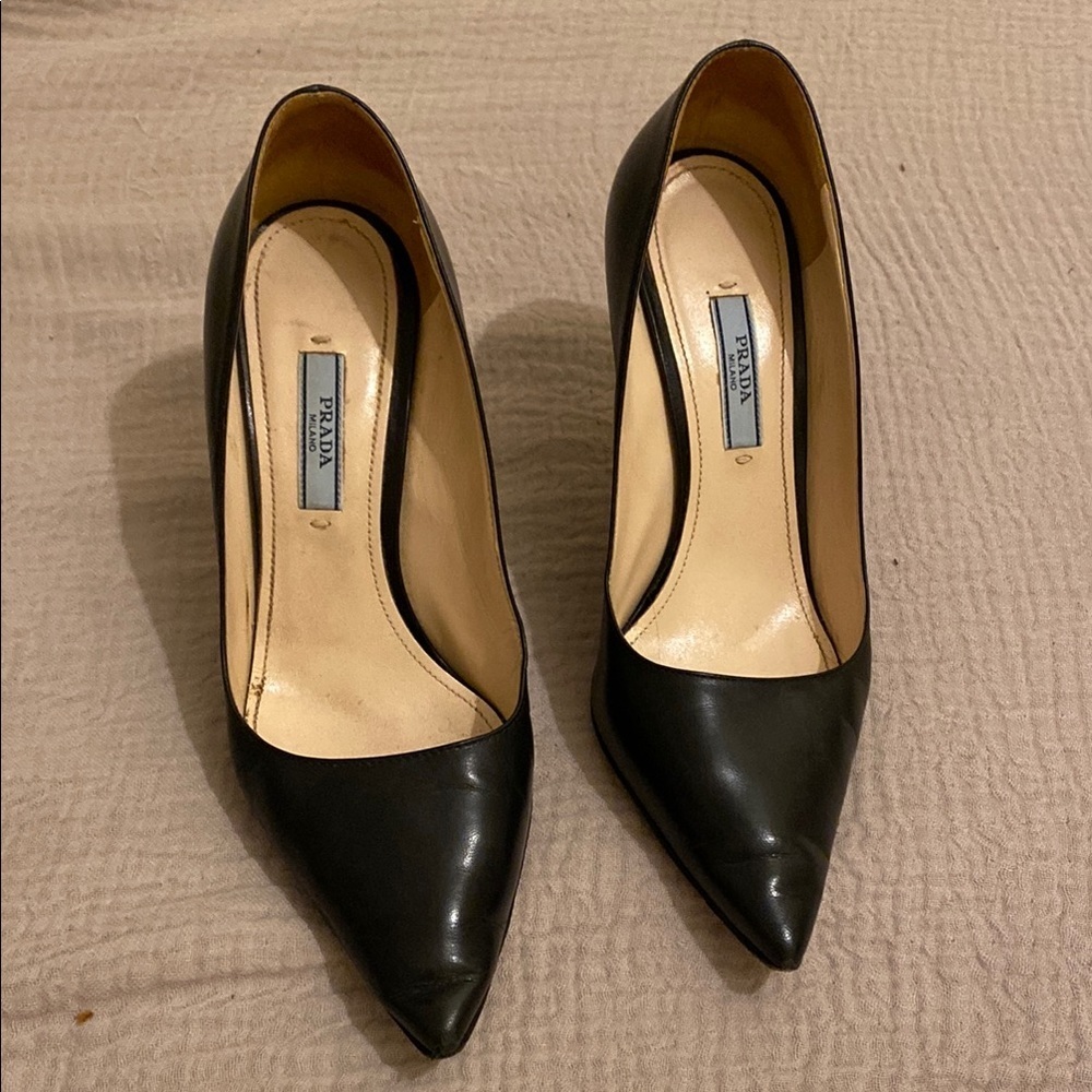 Prada Classic Black Pointed Heels. Made in Italy . Size 37 1/2 - Picture 9 of 9